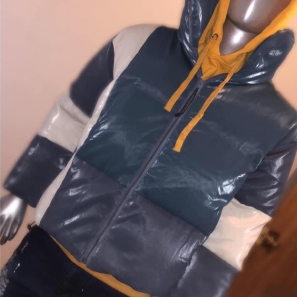 Very rare coat I promise u won’t see no one with it super luxury - Picture 7 of 9
